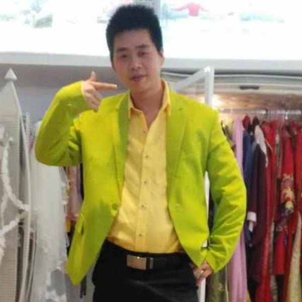 慕尐容的照片