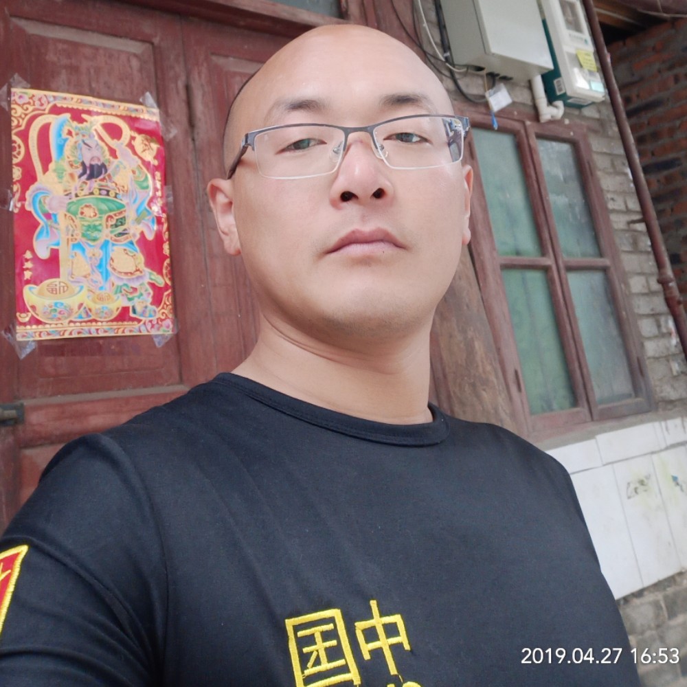 自由闻花生的照片