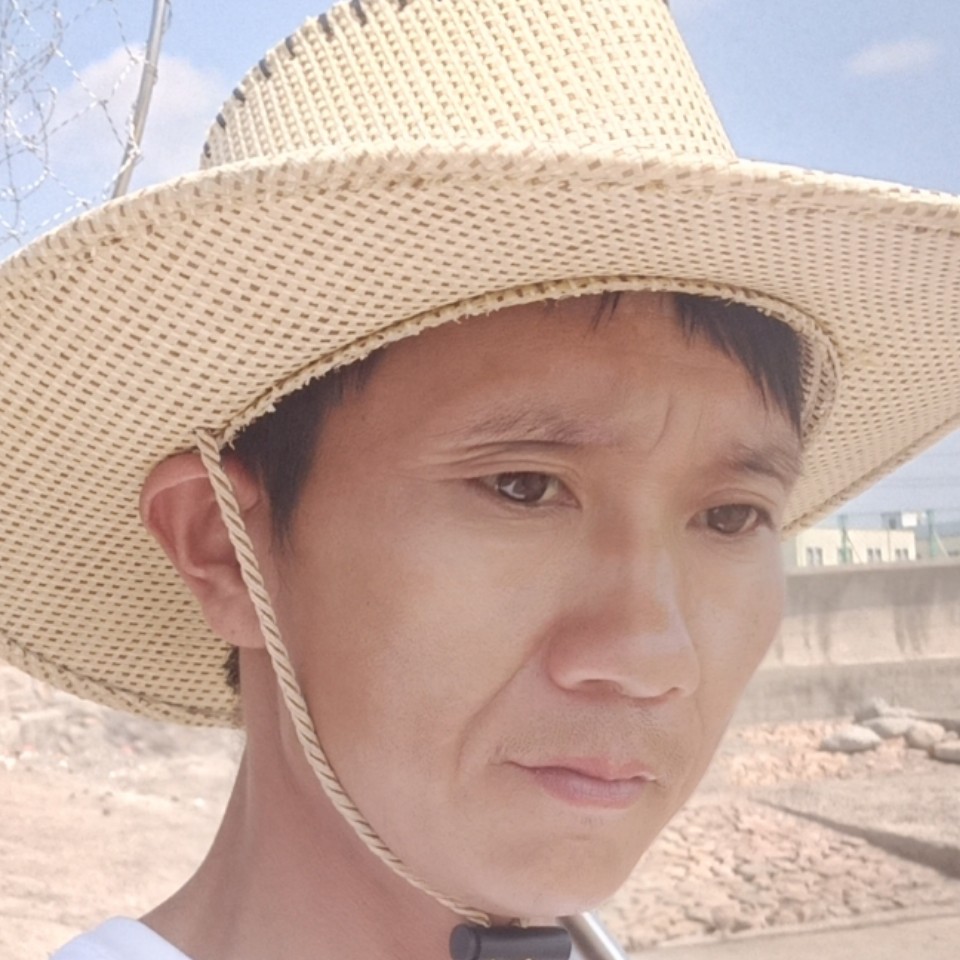 大方方孤心的照片