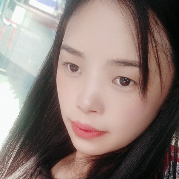 夏露方故意的照片