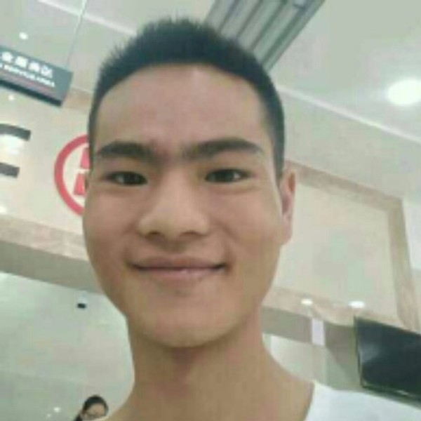 霓裳泪了老迟到的照片