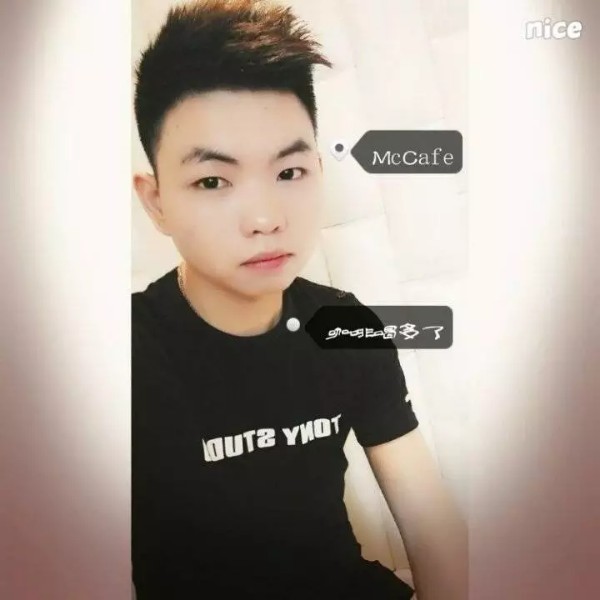 小胖子呀呀呀的照片