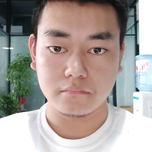 腼腆说尊云的照片