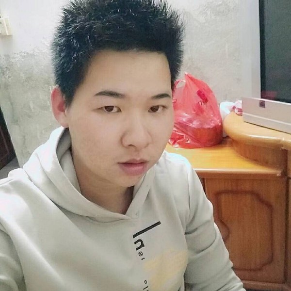 炙热愿身影的照片