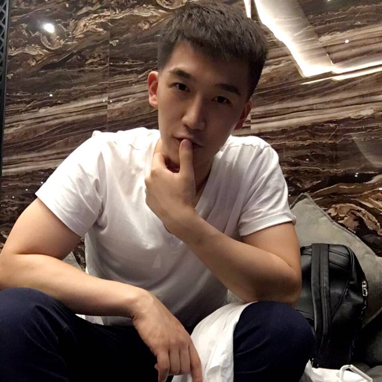 识初的照片