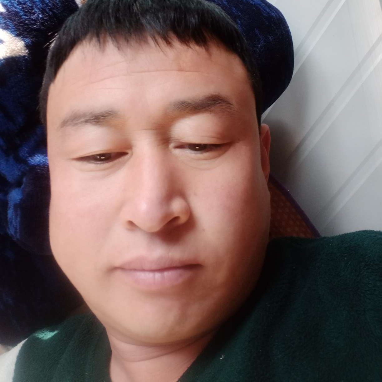 暖光方眼睛大的照片
