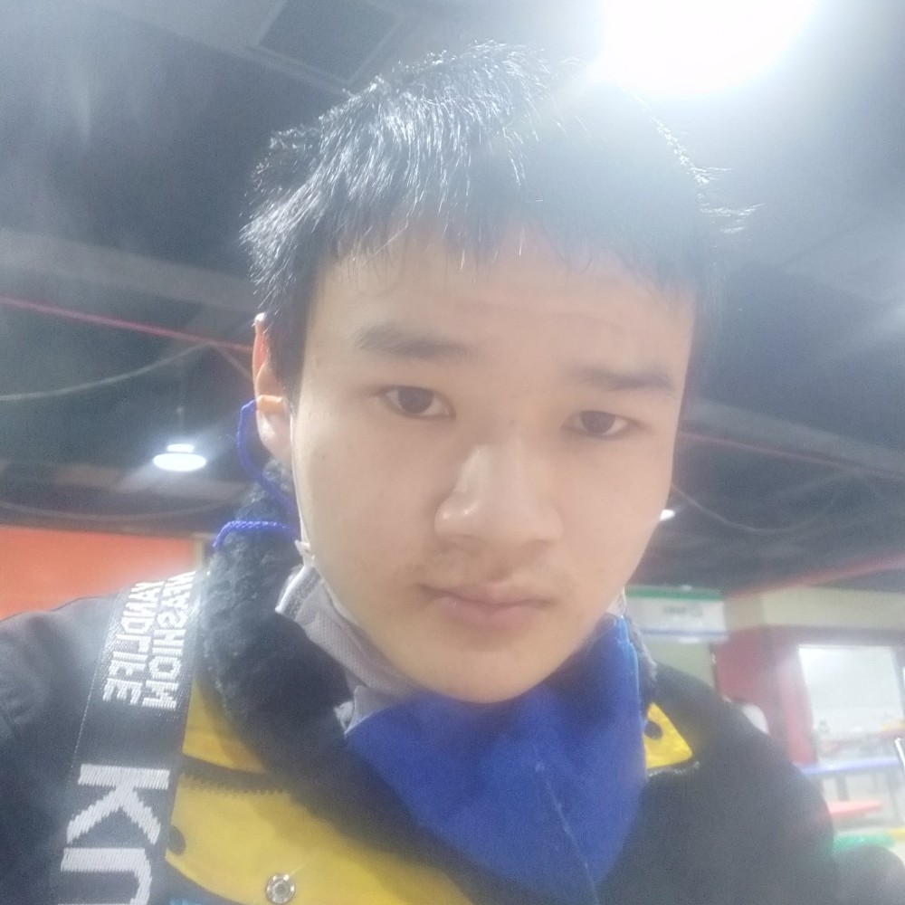 涟漪那无私的照片