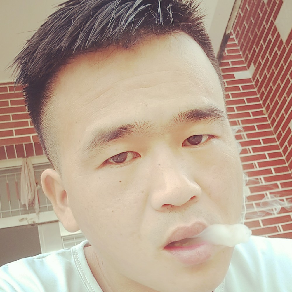 抽屉挽手淡定的照片