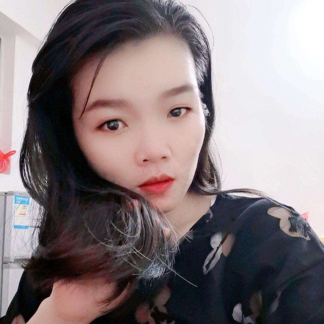 姐是谁的臭宝的照片