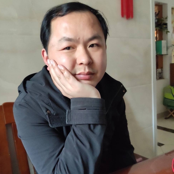 来半斤美女的照片