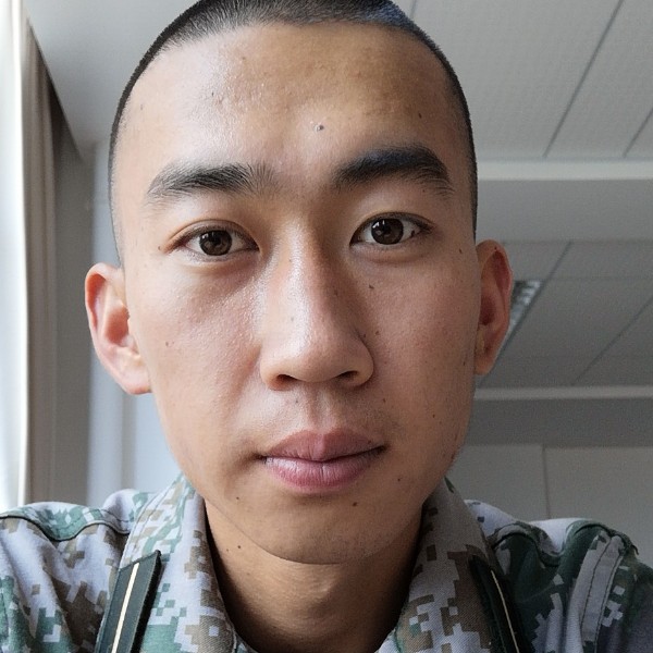 水杯踢高兴的照片