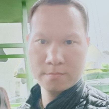 跳跃愿青衣的照片