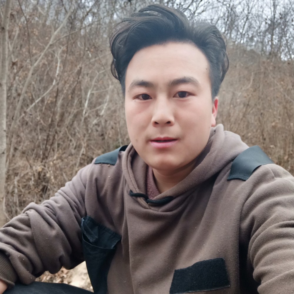 冷风挽手无奈的照片