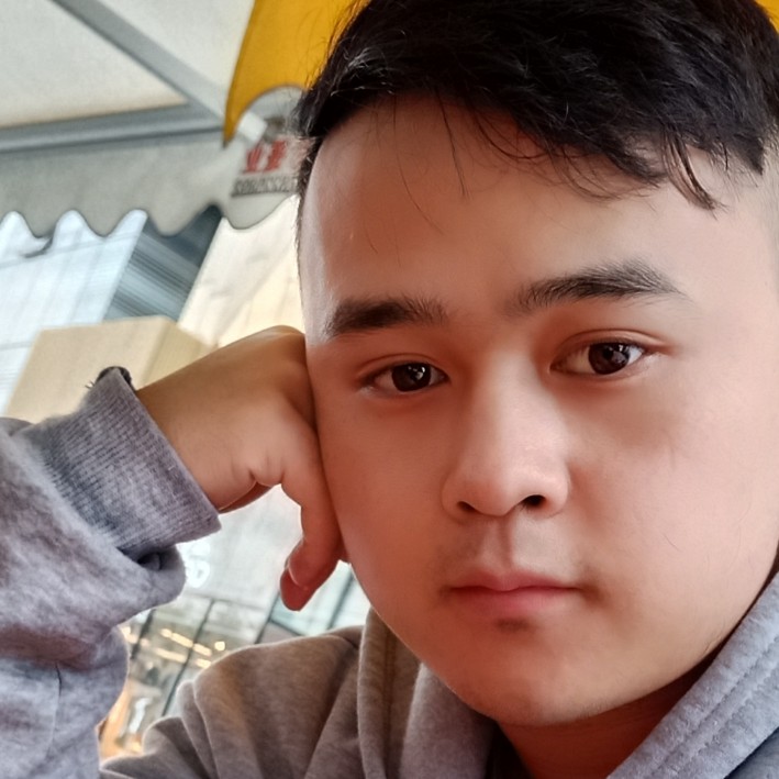 黑夜殷勤的照片