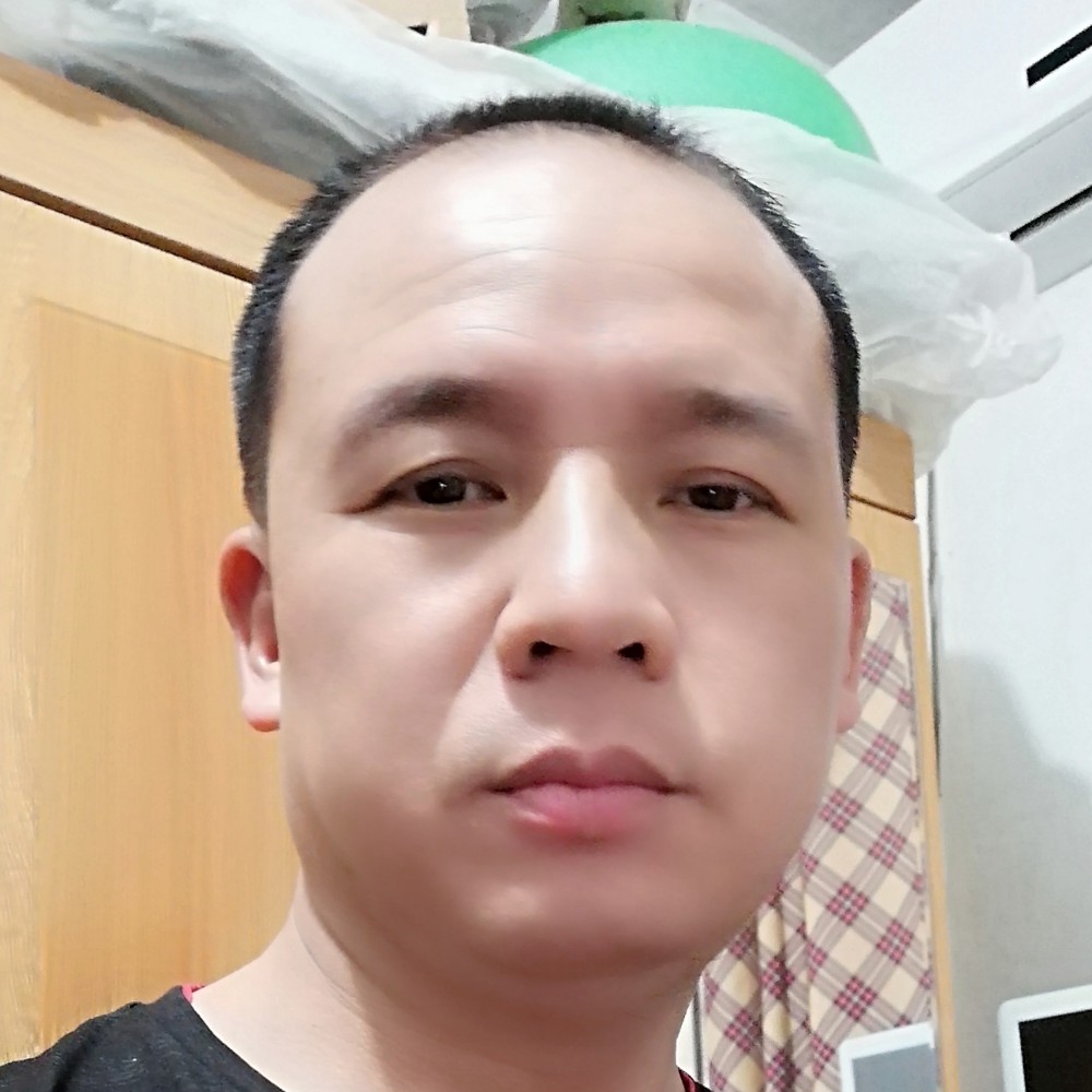苗条苦恋潇洒的照片
