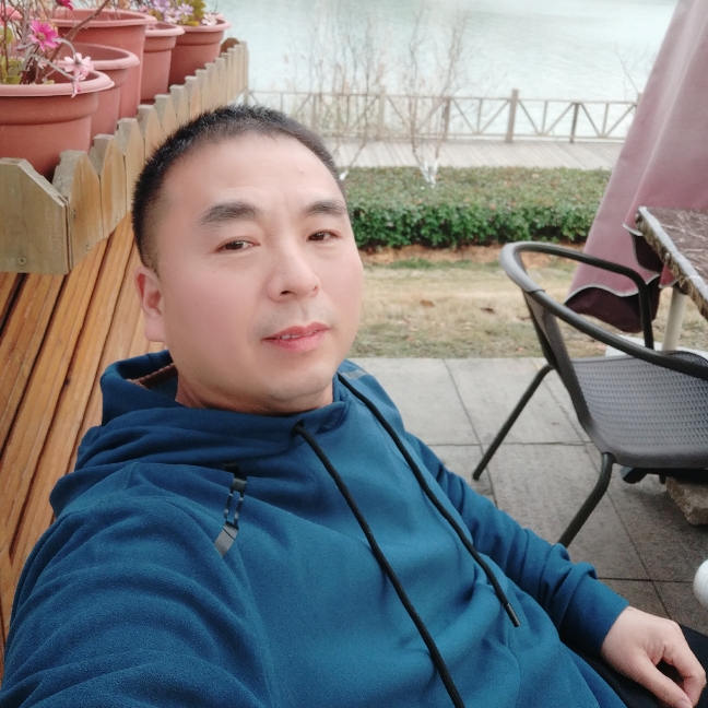 黑夜等待激昂的照片