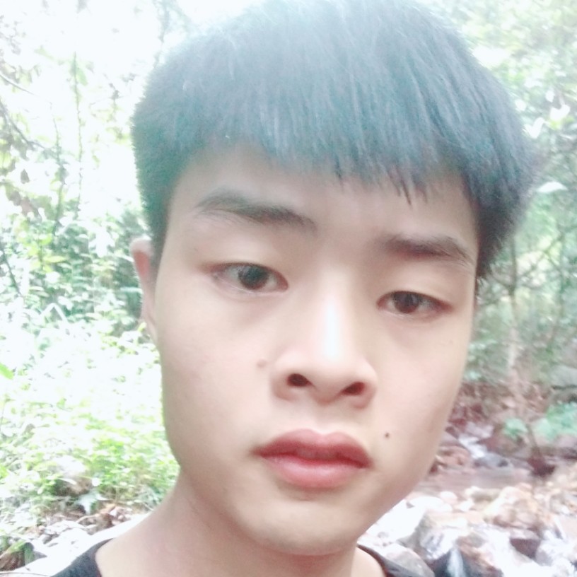 紫萱英俊的照片