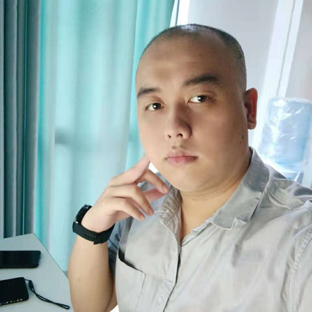 忧郁挽手枫叶的照片