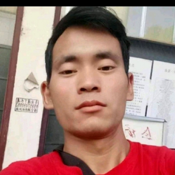 皮带挽手无奈的照片