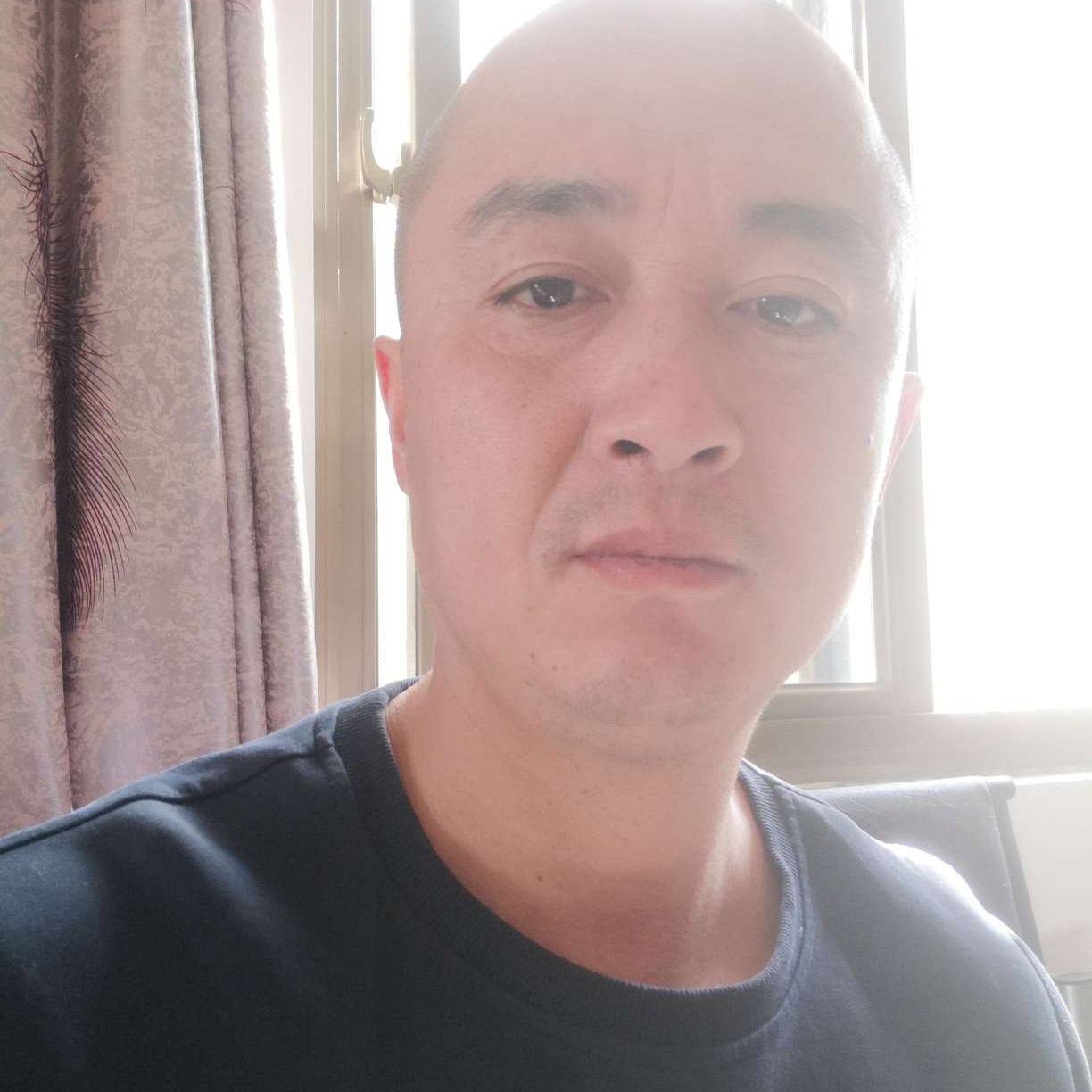 错落打吐司的照片