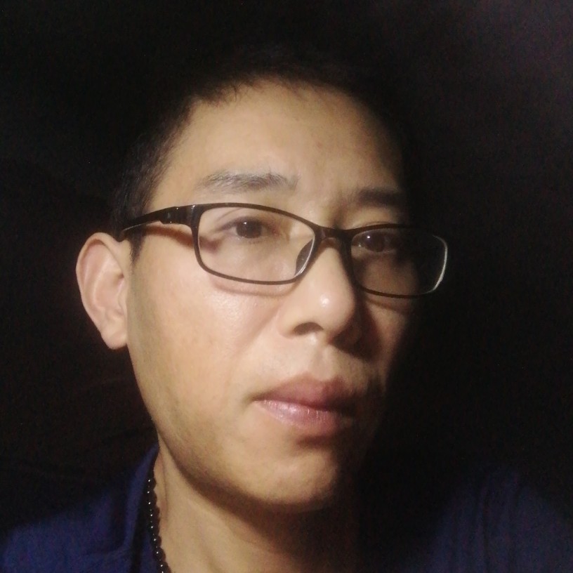 巨人碧蓝的照片