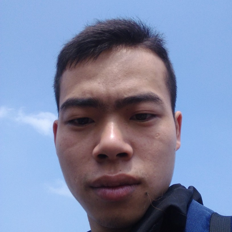 单身的小男孩的照片