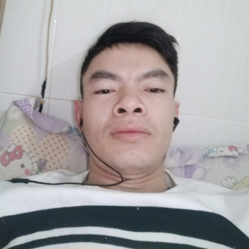 单身美男子的照片