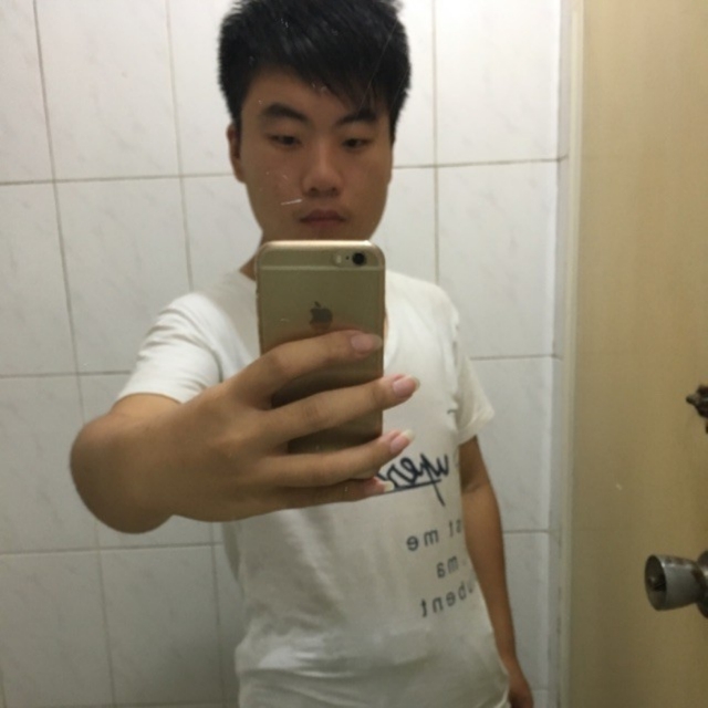 任性挽手果汁的照片