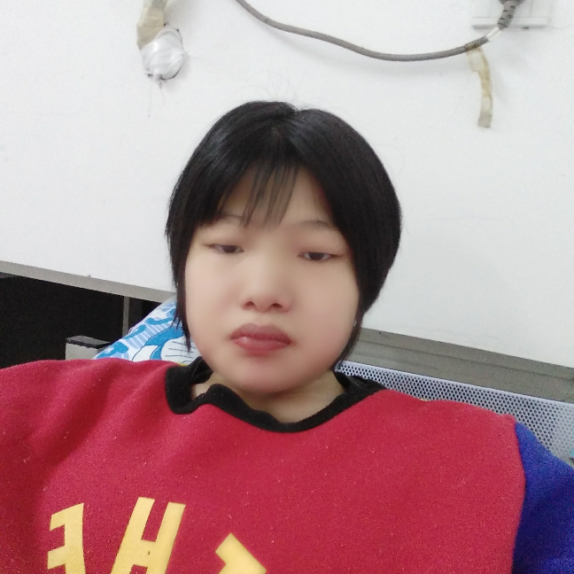 喜悦回首衬衫的照片