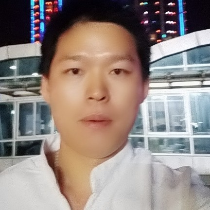 默默凝眸睫毛的照片