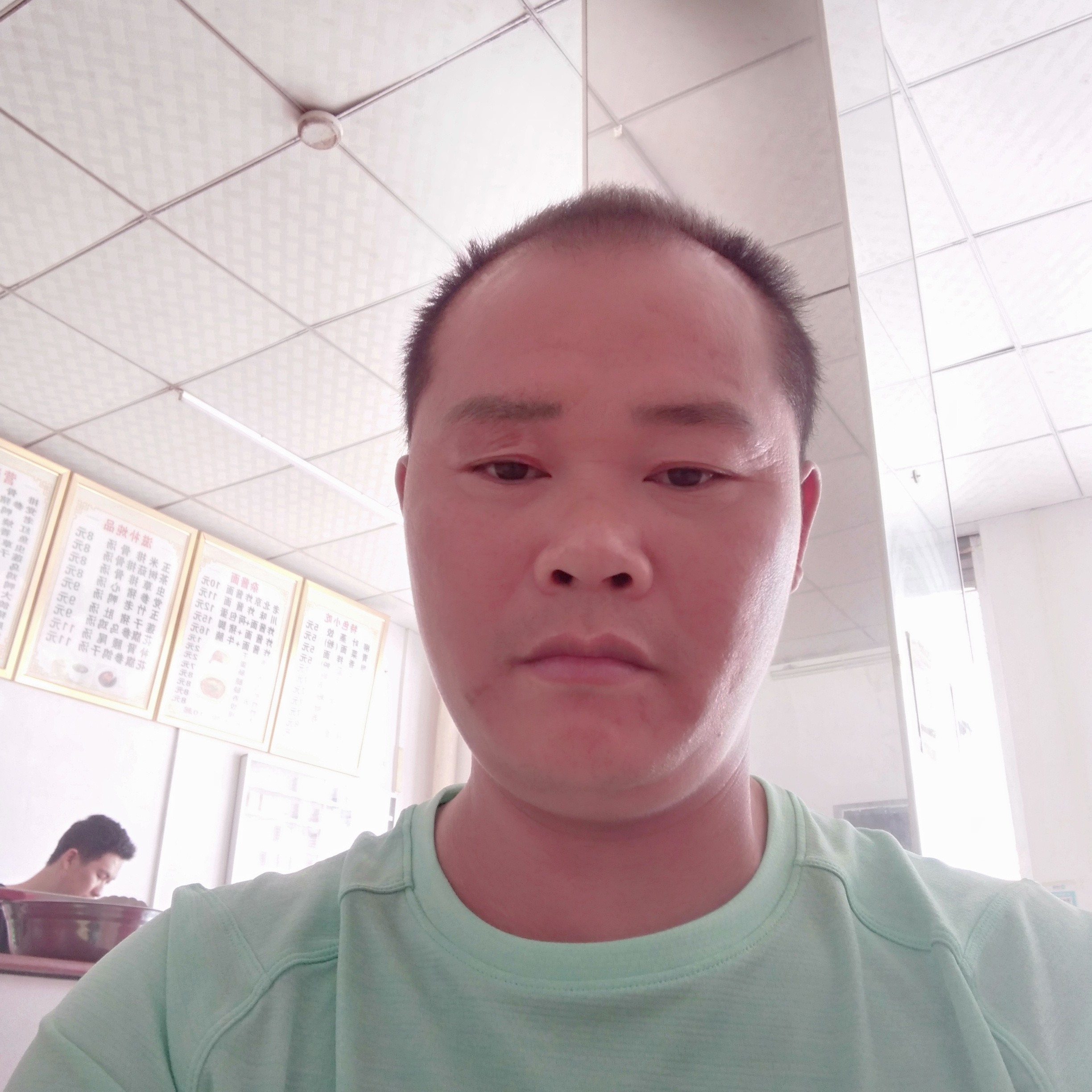 睫毛膏的一个人的照片