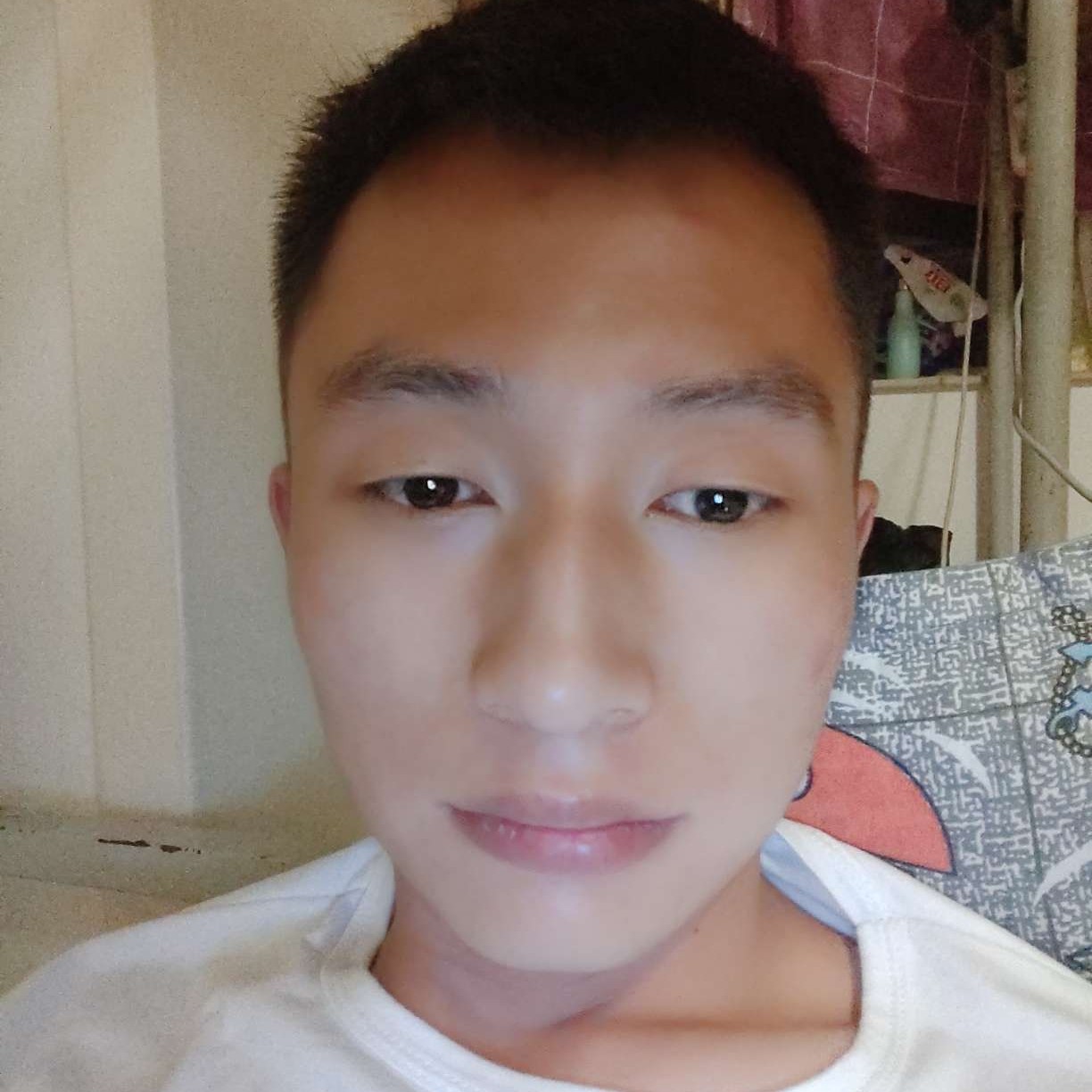王不留巠的照片
