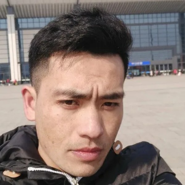 月光与难过的照片