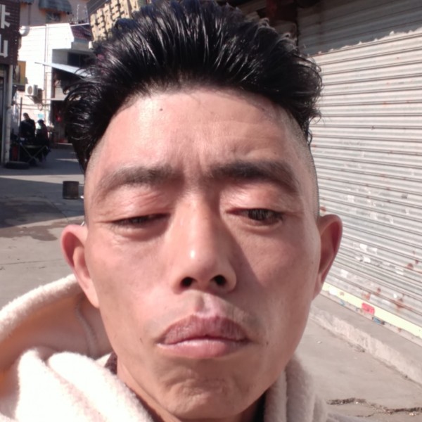 酷酷手机兵兵的照片