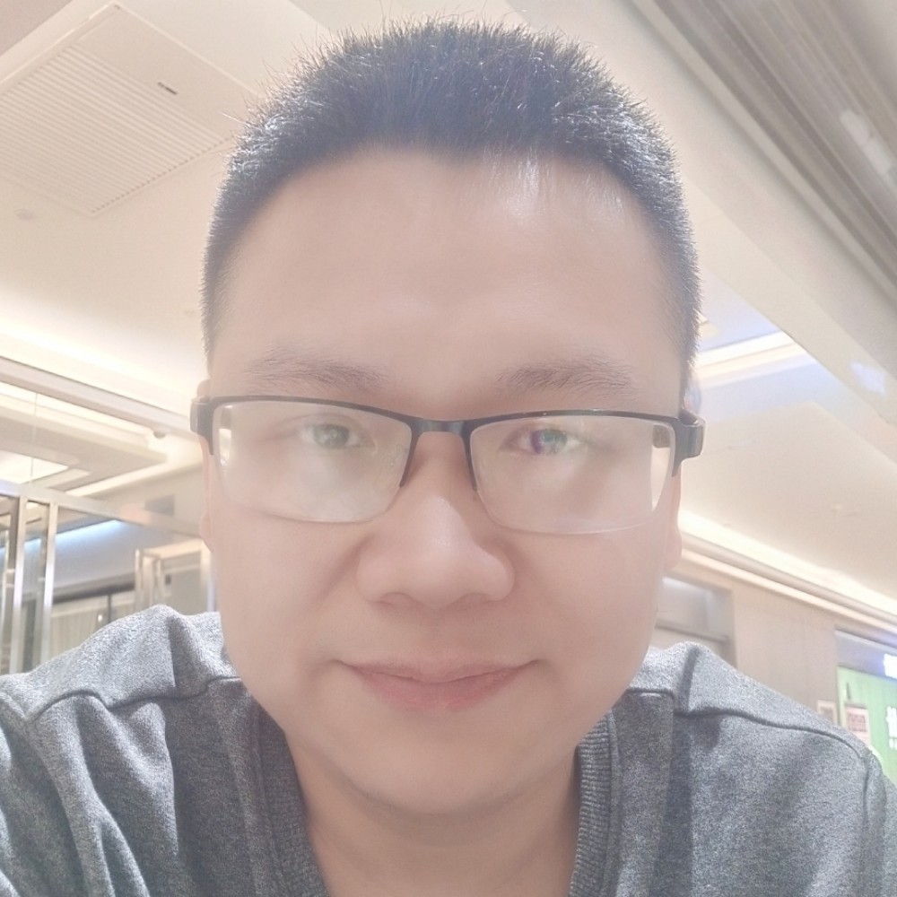 安静請大树的照片