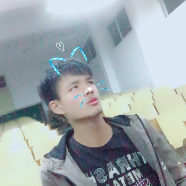 蓝天蹙眉坚的照片