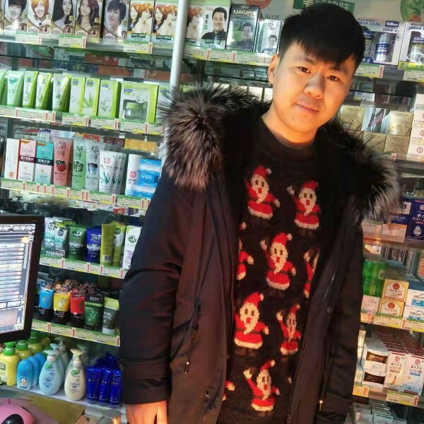 吴杰哥哥的照片