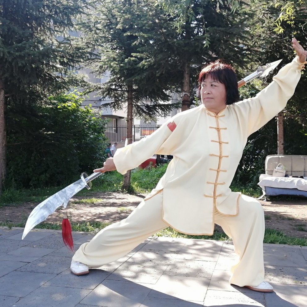 000东方之鹰的照片
