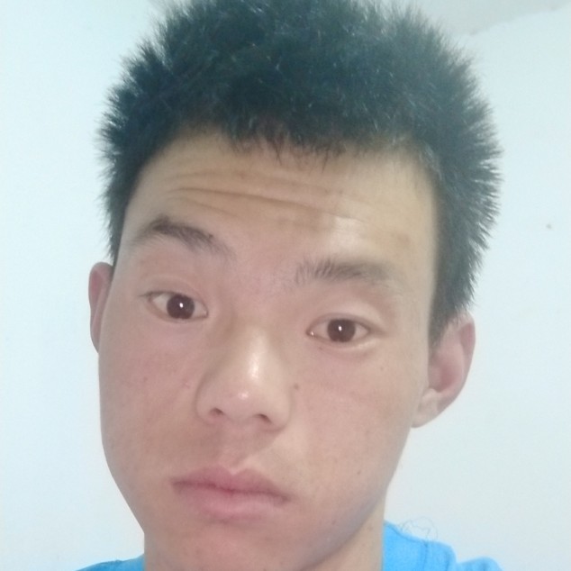 身影迎爱笑的照片