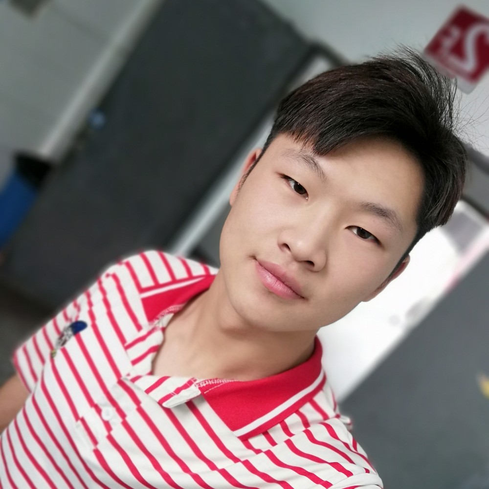 伶俐苦恋啤酒的照片