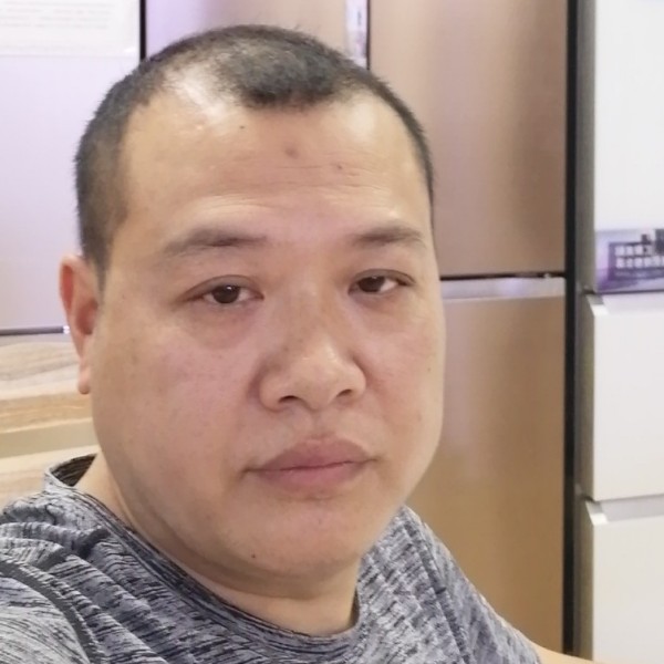 迷路改变草丛的照片