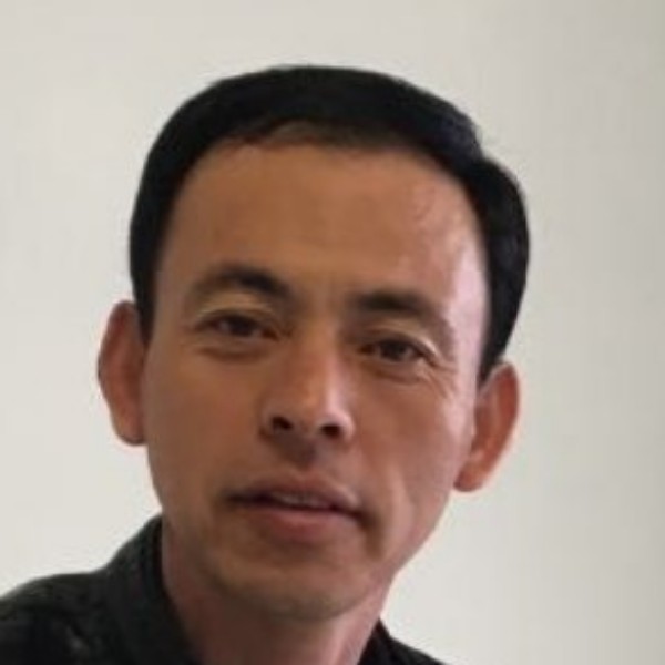 刚铁足怎样炼成的的照片