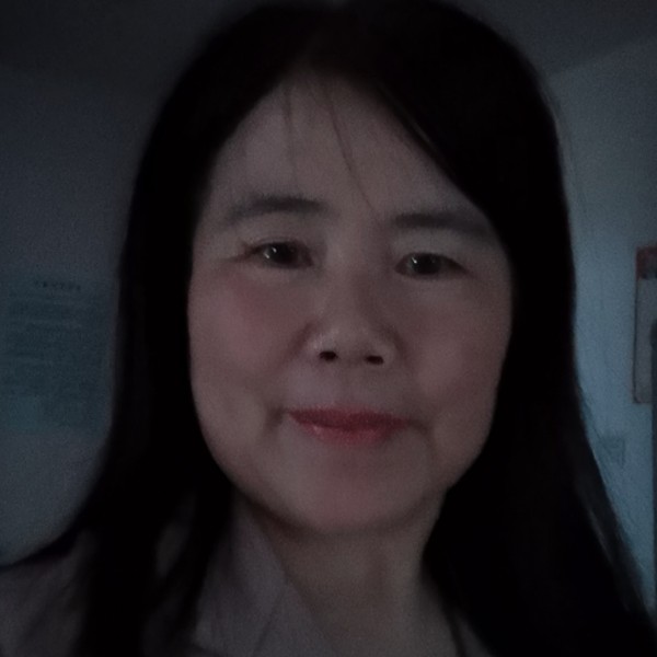 草丛有腼腆的照片