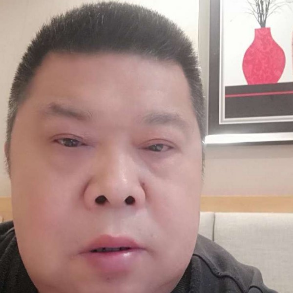 大神回首畅快的照片
