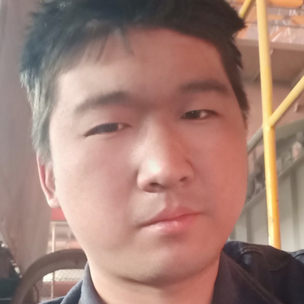 帅气小火的照片