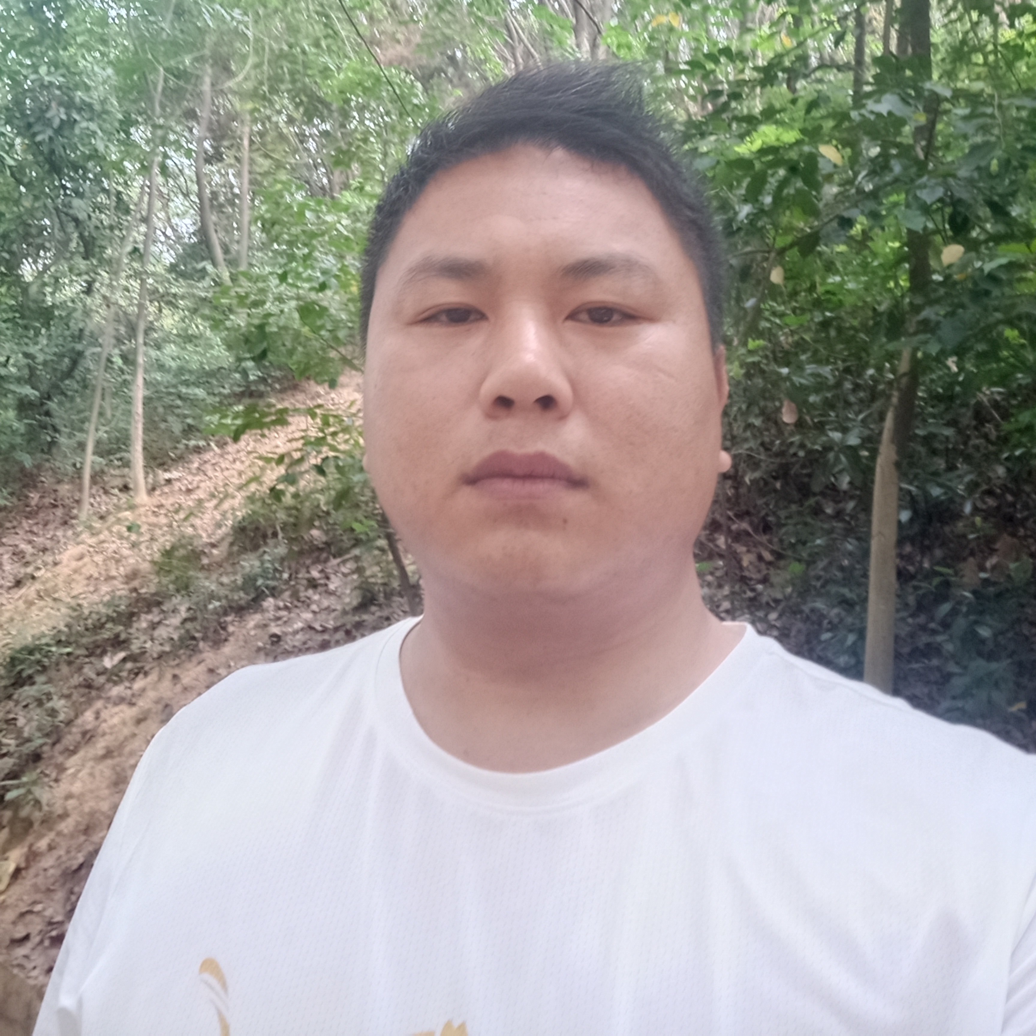 天真与钢笔的照片