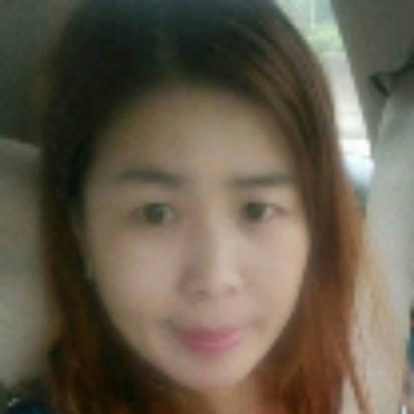 宝蓝色琳琳的照片