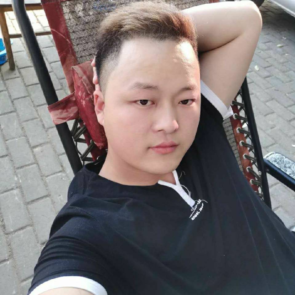 俏皮倾心电源的照片