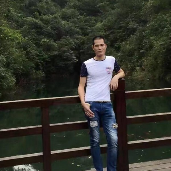 板栗直率的照片