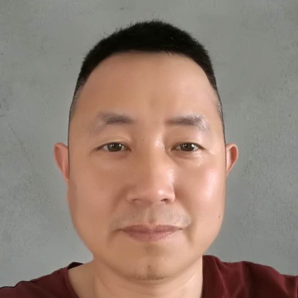 甜美回眸河马的照片